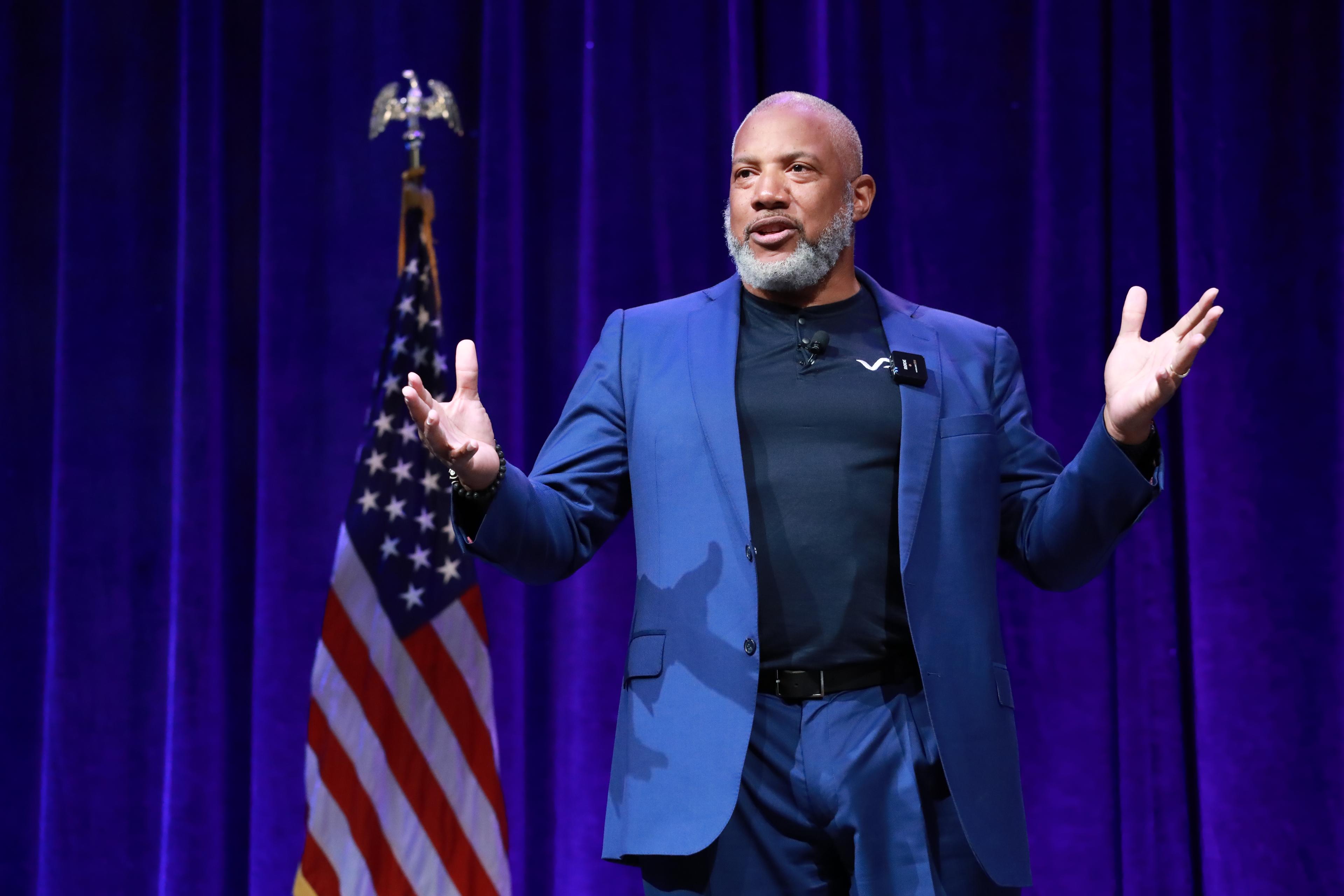 John Register, CSP, CPAE – Hall of Fame Keynote Speaker on Resilience & High-Per